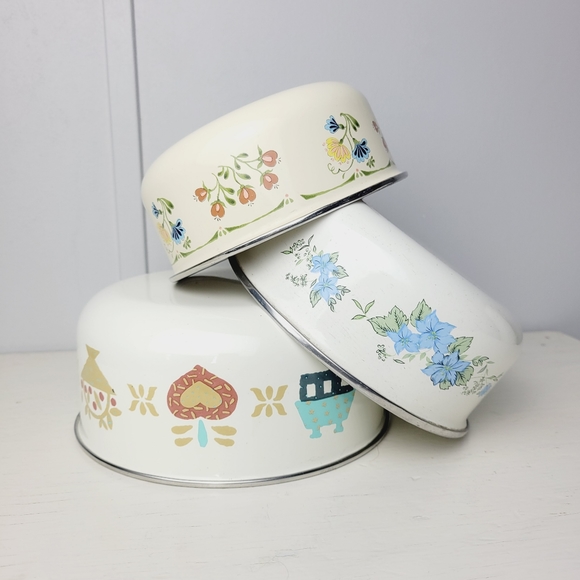 Vintage Kobe Enamelware Nesting Bowls Mixed Designs Retro Kitchen Pots - Picture 4 of 16